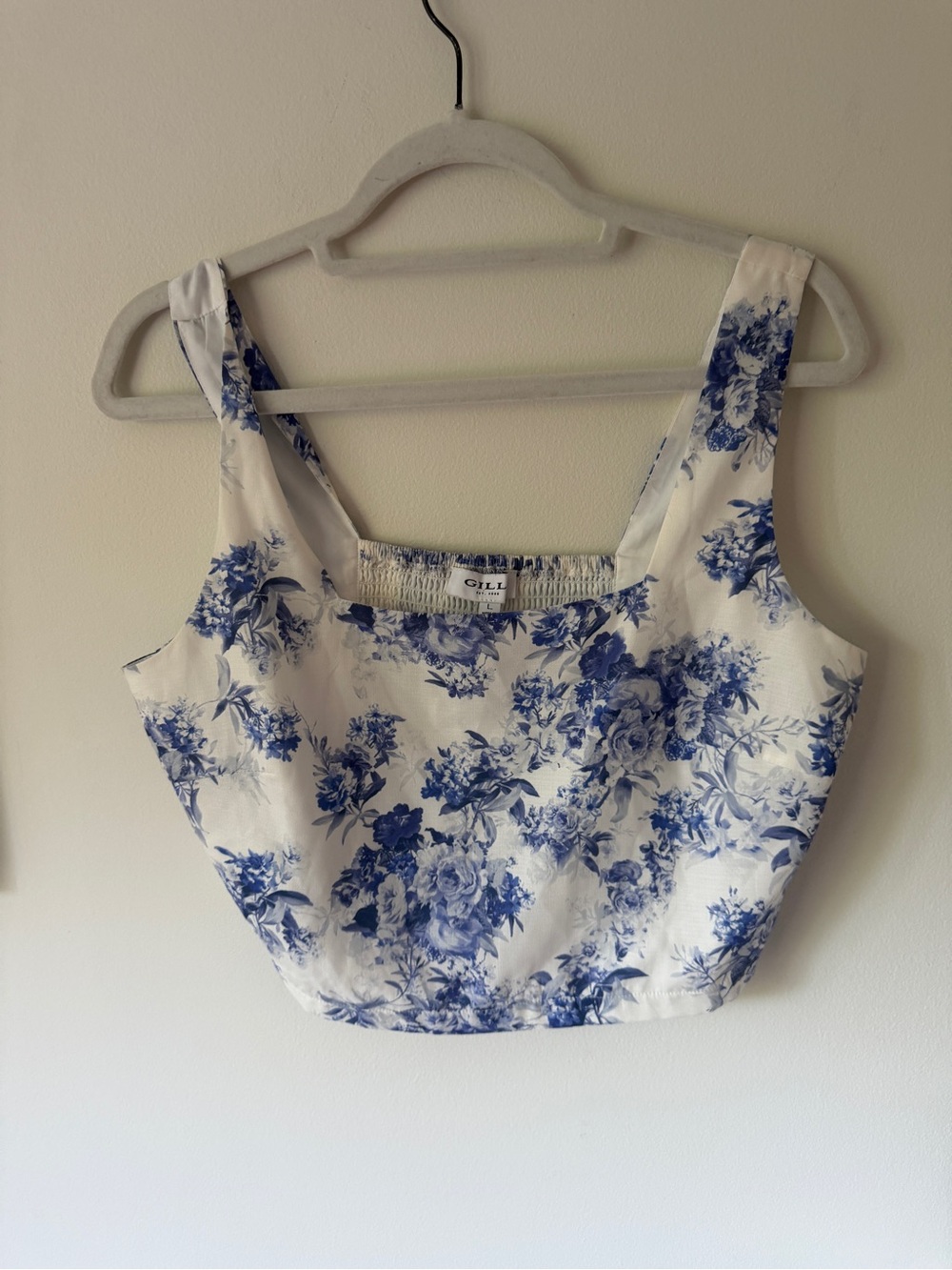Gilli White Crop Top with Blue Floral Print